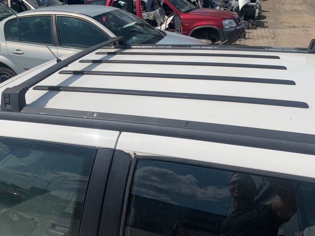 bontott SEAT CORDOBA I Első Lökhárító (Részeivel)