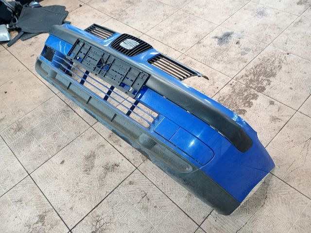 bontott SEAT CORDOBA I Első Lökhárító (Üresen)