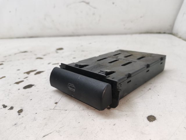 bontott SEAT CORDOBA I Első Tároló Rekesz