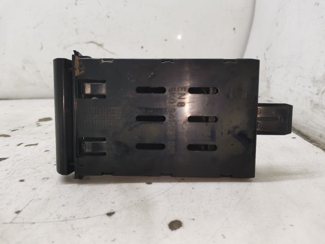 bontott SEAT CORDOBA I Első Tároló Rekesz