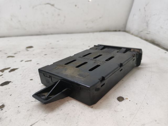 bontott SEAT CORDOBA I Első Tároló Rekesz