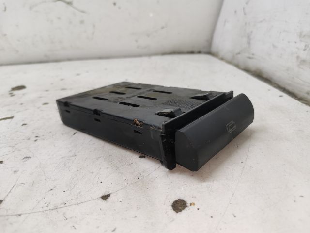 bontott SEAT CORDOBA I Első Tároló Rekesz