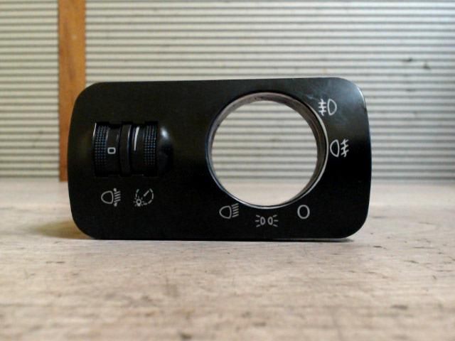 bontott SEAT CORDOBA I Fényszórómagasság Állító Kapcsoló