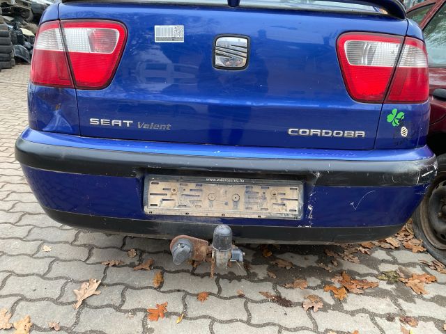 bontott SEAT CORDOBA I Hátsó Lökhárító (Részeivel)