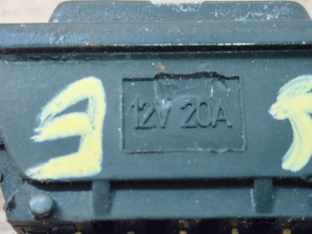 bontott SEAT CORDOBA I Jobb első Ablakemelő Kapcsoló