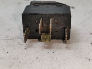 bontott SEAT CORDOBA I Jobb első Ablakemelő Kapcsoló