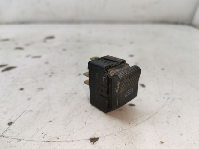 bontott SEAT CORDOBA I Jobb első Ablakemelő Kapcsoló