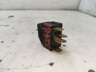 bontott SEAT CORDOBA I Jobb első Ablakemelő Kapcsoló