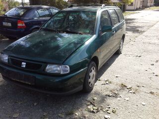 bontott SEAT CORDOBA I Jobb első Ajtó (Részeivel)