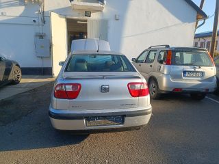 bontott SEAT CORDOBA I Jobb hátsó Ajtó Kárpit