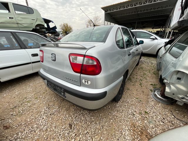 bontott SEAT CORDOBA I Jobb hátsó Központizár Motor