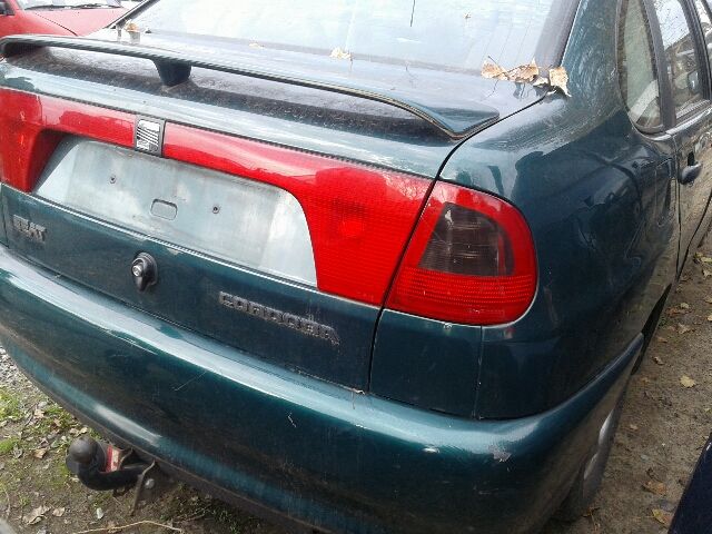 bontott SEAT CORDOBA I Jobb hátsó Külső Kilincs