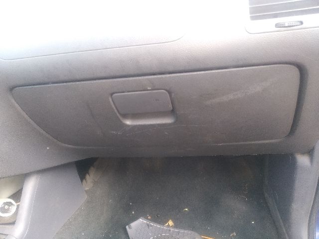 bontott SEAT CORDOBA I Kesztyűtartó Nyitó Kar / Gomb