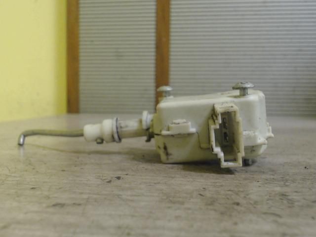 bontott SEAT CORDOBA I Központizár Motor Csomagtérajtó