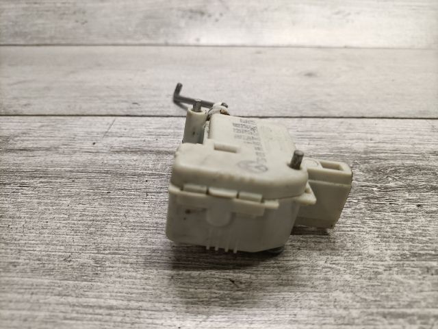 bontott SEAT CORDOBA I Központizár Motor Csomagtérajtó