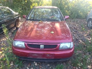 bontott SEAT CORDOBA I Kürt