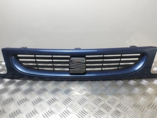 bontott SEAT CORDOBA I Motorháztető Díszrács