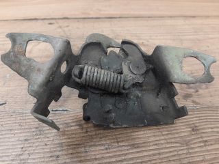 bontott SEAT CORDOBA I Motorháztető Zárszerkezet