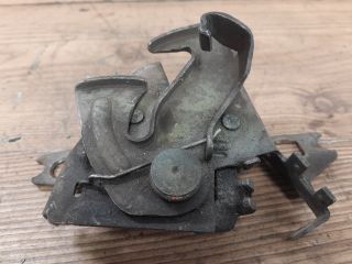 bontott SEAT CORDOBA I Motorháztető Zárszerkezet