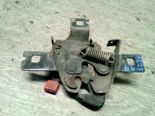 bontott SEAT CORDOBA I Motorháztető Zárszerkezet