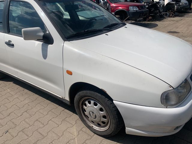 bontott SEAT CORDOBA I Motorháztető