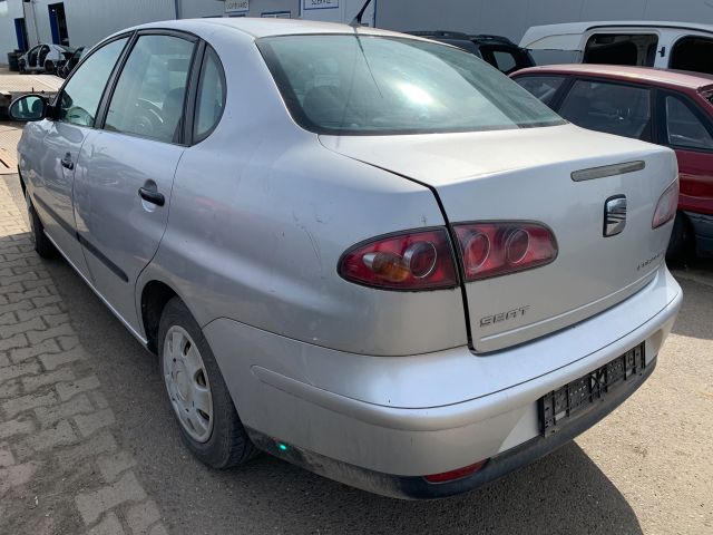 bontott SEAT CORDOBA II Bal hátsó Rugó