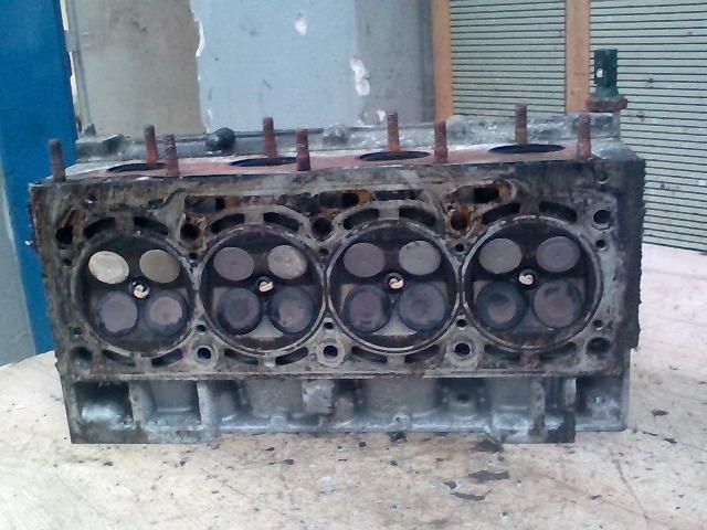 bontott SEAT CORDOBA II Hengerfej