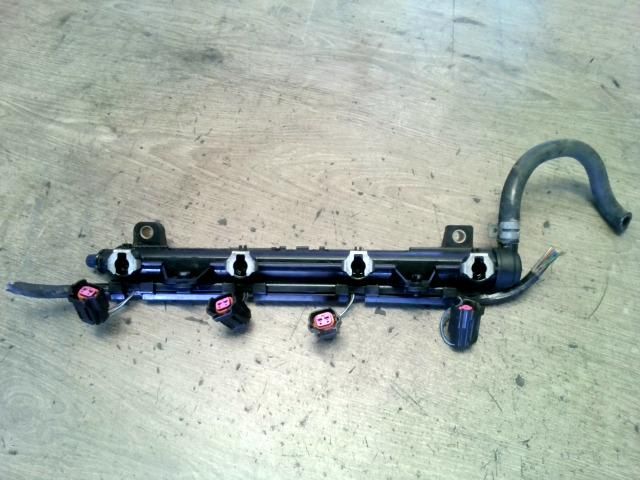 bontott SEAT CORDOBA II Porlasztó Sor / Híd