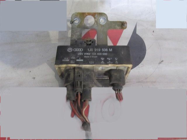 bontott SEAT CORDOBA II Hűtőventilátor Relé