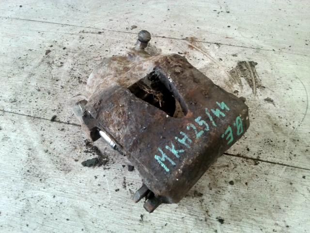 bontott SEAT CORDOBA II Bal első Féknyereg Munkahengerrel