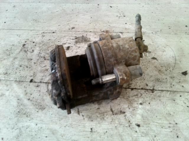 bontott SEAT CORDOBA II Bal első Féknyereg Munkahengerrel