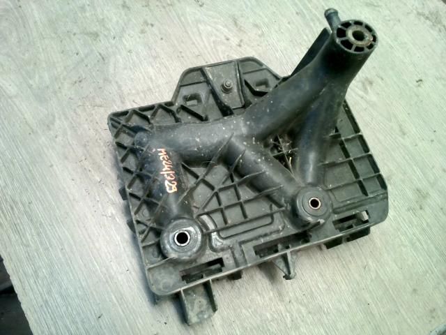 bontott SEAT CORDOBA II Akkumulátor Tartó