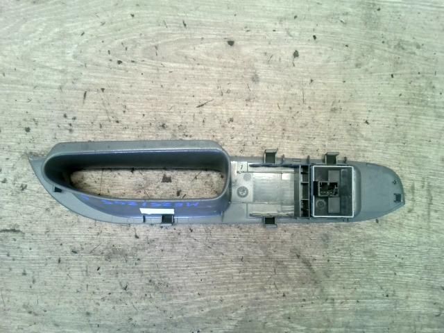 bontott SEAT CORDOBA II Bal első Ablakemelő Kapcsoló