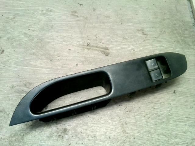 bontott SEAT CORDOBA II Bal első Ablakemelő Kapcsoló