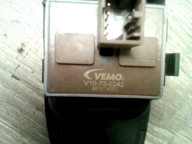 bontott SEAT CORDOBA II Bal első Ablakemelő Kapcsoló