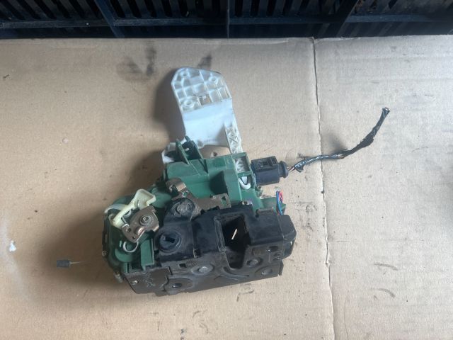 bontott SEAT CORDOBA II Bal hátsó Ajtózár