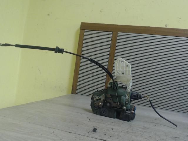 bontott SEAT CORDOBA II Bal hátsó Ajtózár