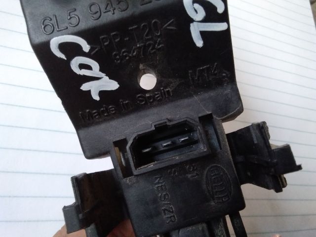 bontott SEAT CORDOBA II Bal Hátsó Lámpa Foglalat