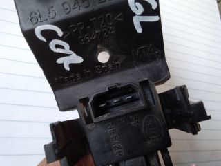 bontott SEAT CORDOBA II Bal Hátsó Lámpa Foglalat