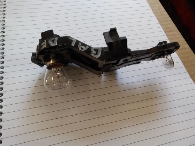 bontott SEAT CORDOBA II Bal Hátsó Lámpa Foglalat