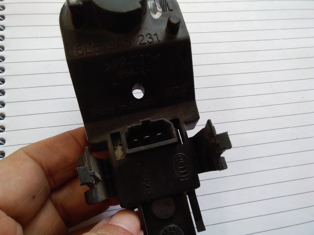 bontott SEAT CORDOBA II Bal Hátsó Lámpa Foglalat