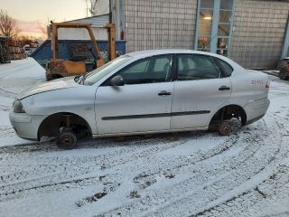 bontott SEAT CORDOBA II Bal hátsó Sárvédő