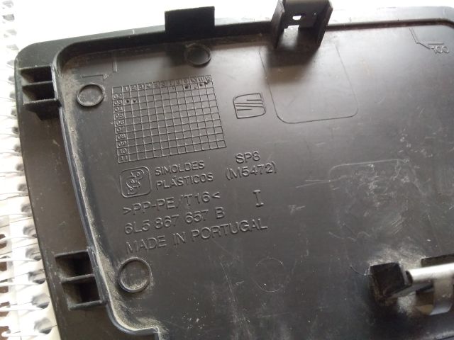 bontott SEAT CORDOBA II Csomagtérajtó Kárpit