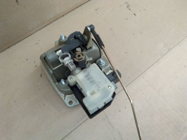 bontott SEAT CORDOBA II Csomagtérajtó Kilincs