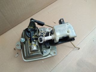 bontott SEAT CORDOBA II Csomagtérajtó Kilincs