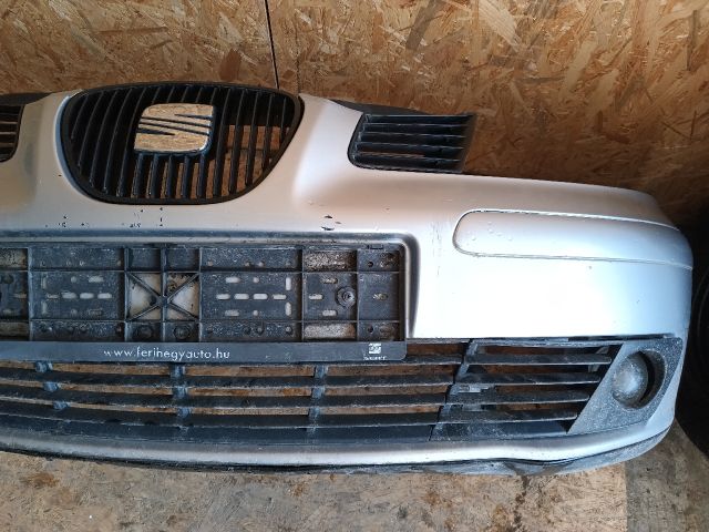 bontott SEAT CORDOBA II Első Lökhárító (Részeivel)