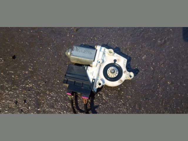 bontott SEAT CORDOBA II Jobb első Ablakemelő Motor