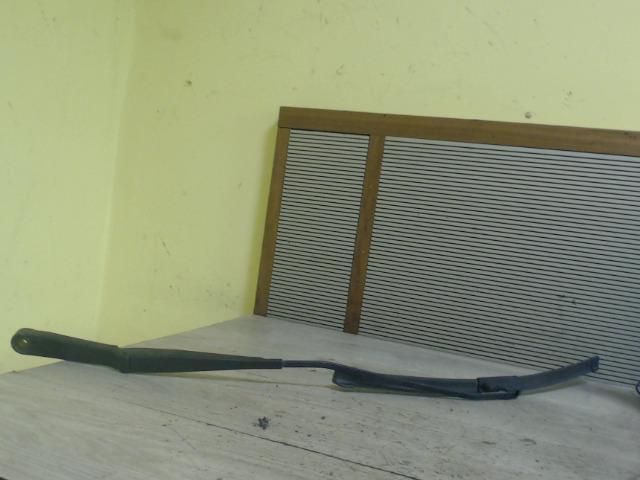 bontott SEAT CORDOBA II Jobb első Ablaktörlő Kar