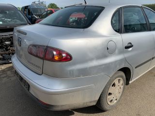 bontott SEAT CORDOBA II Jobb első Ajtó (Részeivel)