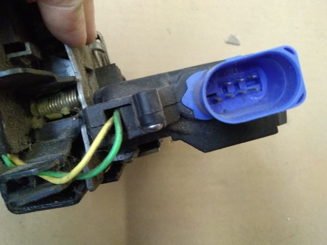 bontott SEAT CORDOBA II Jobb első Ajtózár